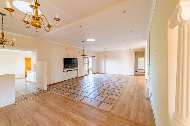 5 Bedroom Property for Sale in Riviersonderend Western Cape